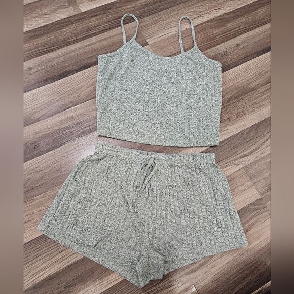 Womens Pajama Set Of 3 Medium Cropped Tank Top & Shorts Blue Green Purple - Picture 4 of 7